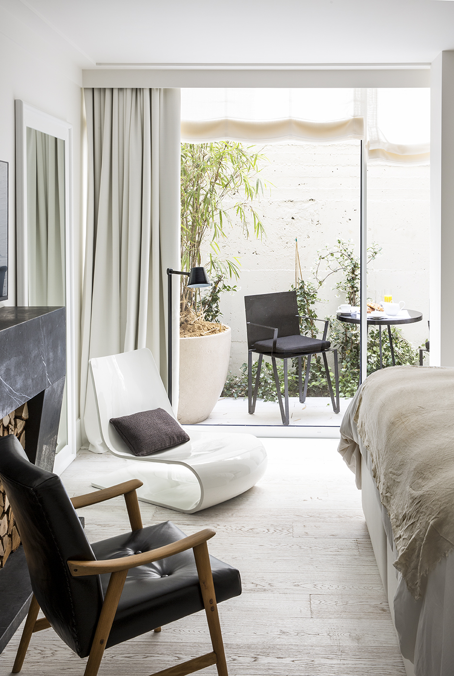 Garden room seating area
